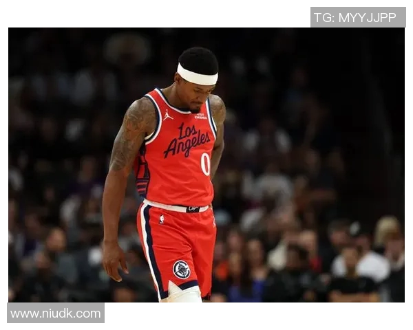 美记:若莫兰特进入交易市场,快船是值得关注的球队之一